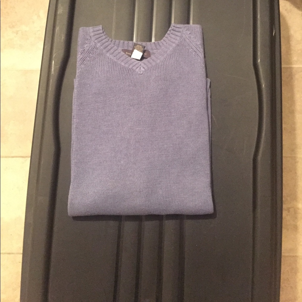 Sweater - Picture 4 of 4