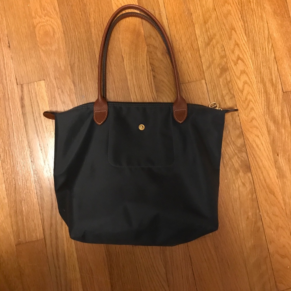 Authentic small gunmetal longchamp EUC