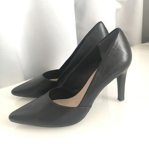 Franco Sarto Black 👠 heels pumps size 7. Leather