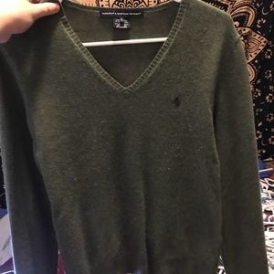 V neck sweater