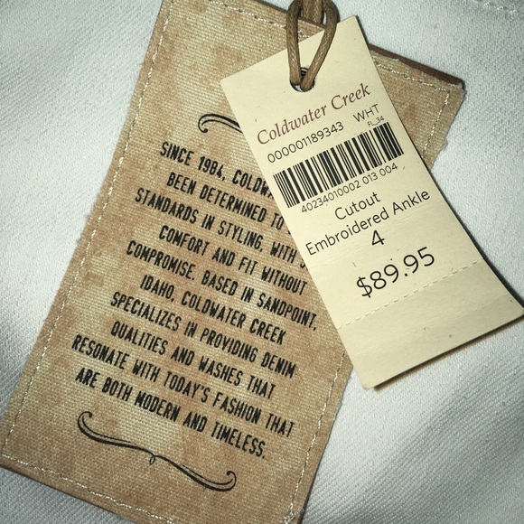 White jeans with cutout embroidered ankle - Picture 2 of 3