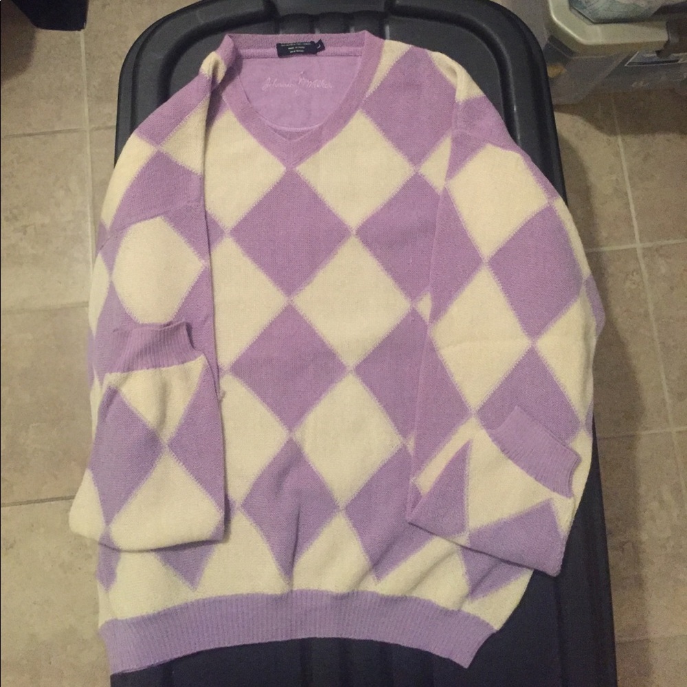 Sweater - Picture 3 of 3