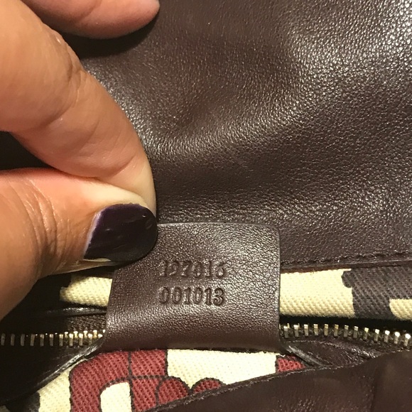 Gucci Hysteria Top handle looking for a new home! - Picture 4 of 7