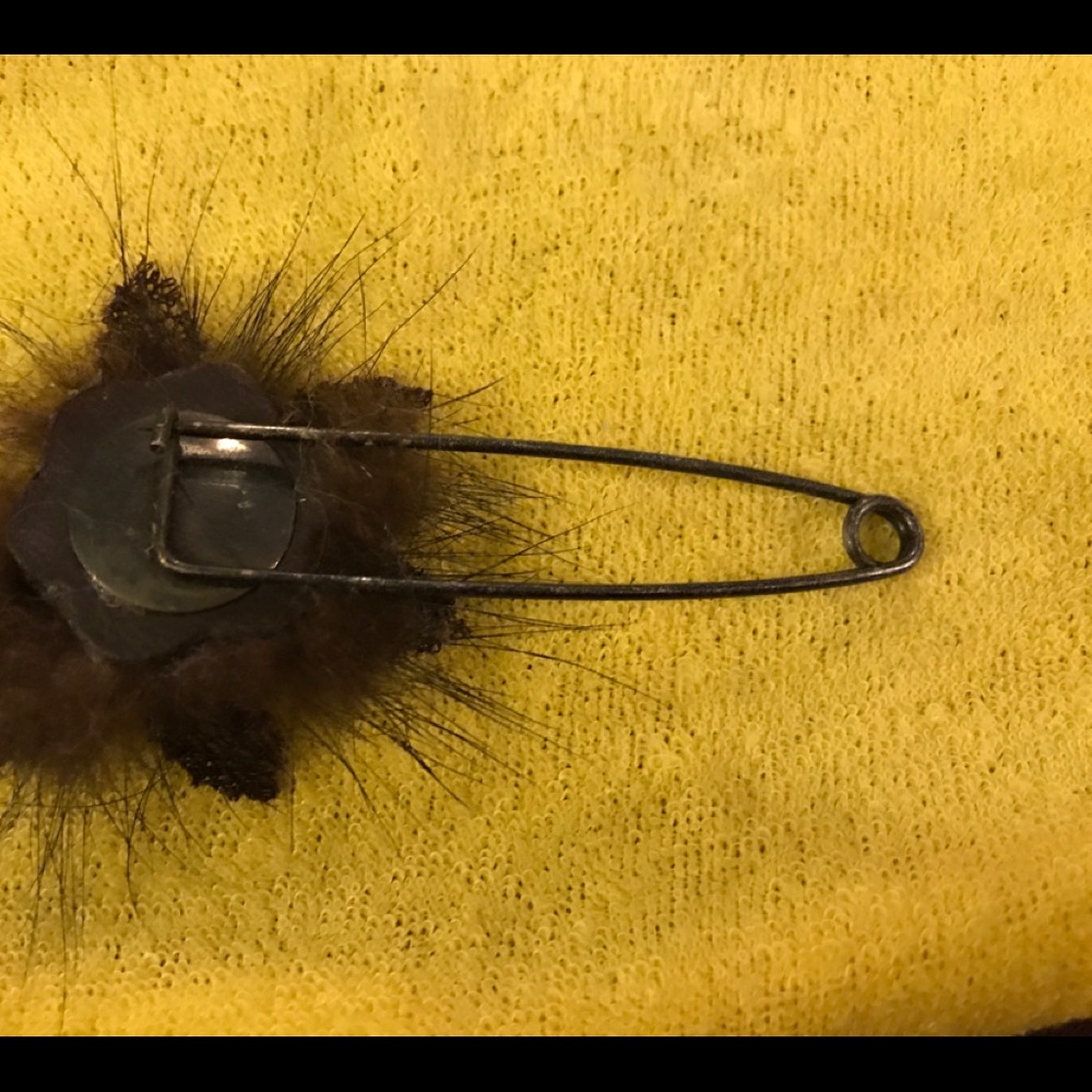 2 Brooches - Picture 8 of 8
