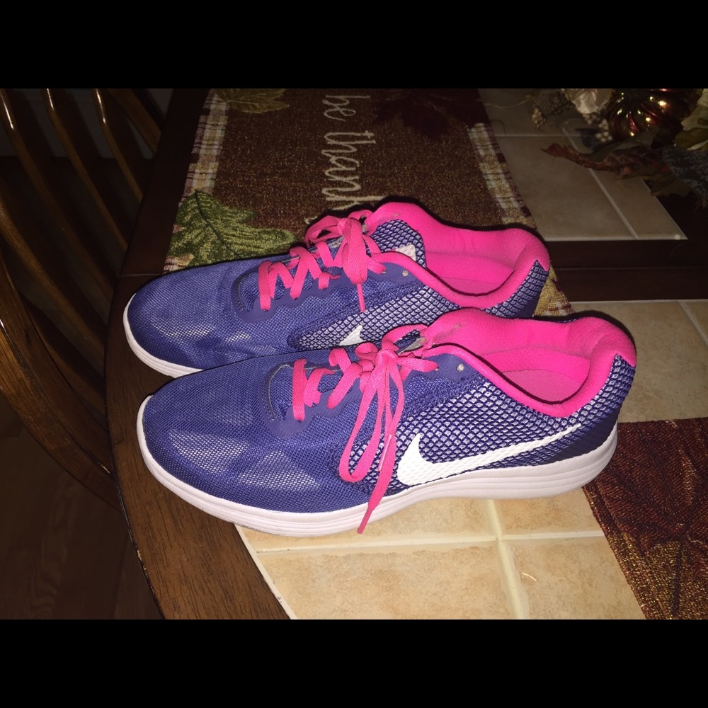 Nike Revolution 3