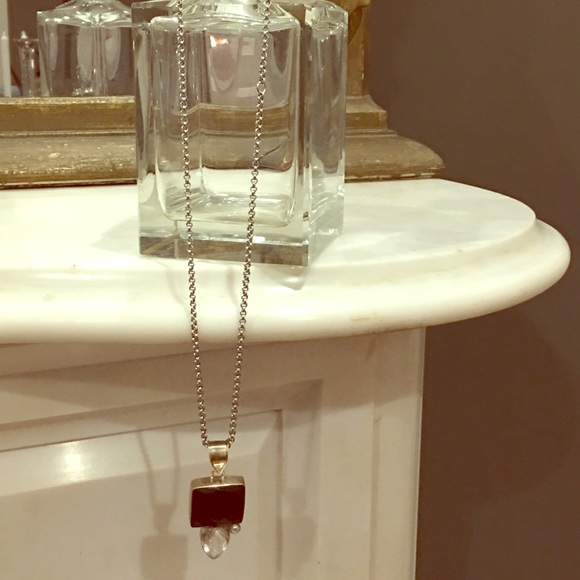 Silver chain necklace with black and pearl drop - Picture 2 of 2