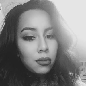 Meet your Posher, Daniela