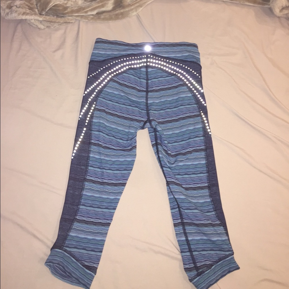 Striped pattern Lululemon crop leggings