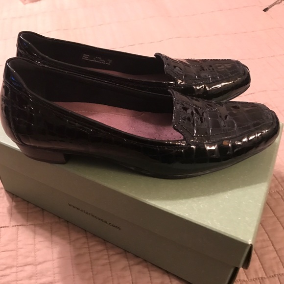 clarks timeless black