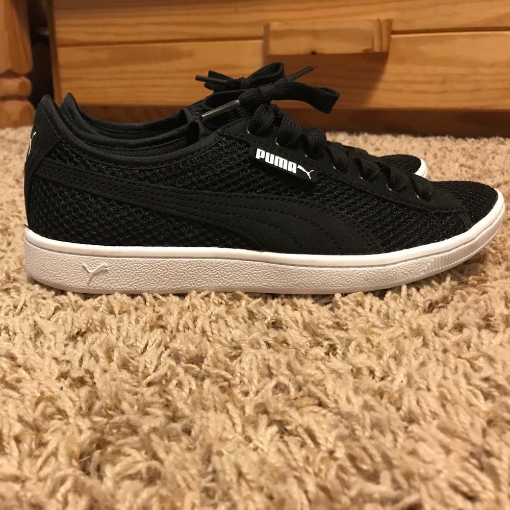 Never worn Puma shoes