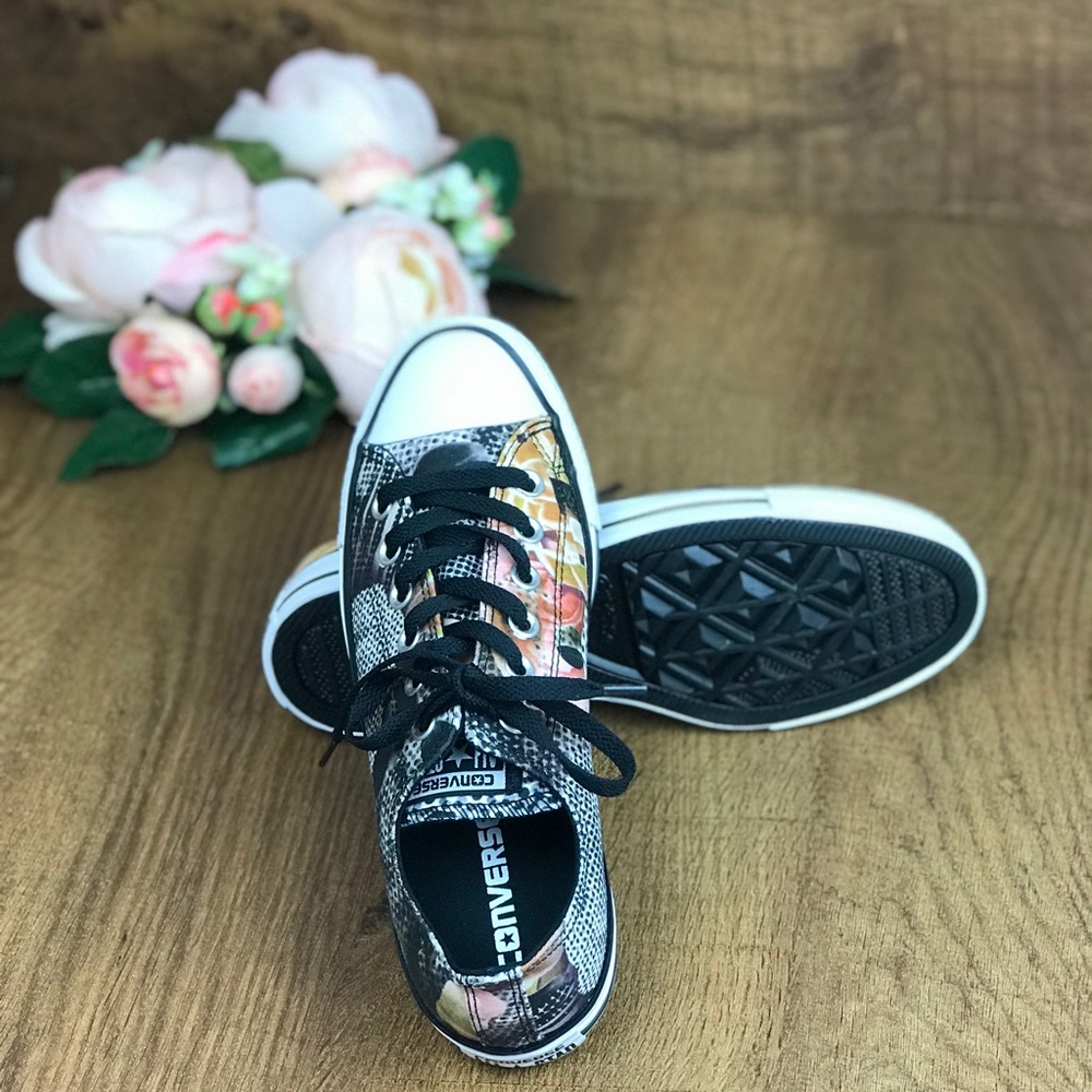 NWT Converse🔥Digital Floral Black LT W AUTHENTIC - Picture 3 of 8