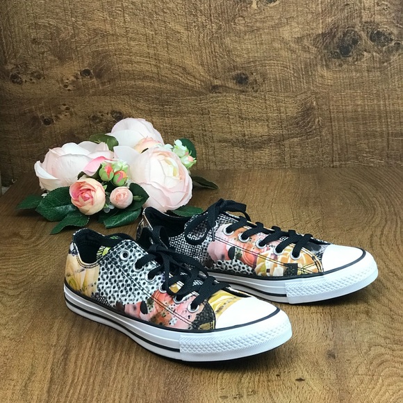 NWT Converseš„Digital Floral Black LT W AUTHENTIC - Picture 5 of 8