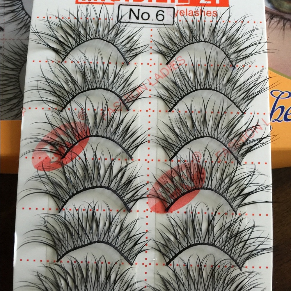 Bundle style 6 lashes