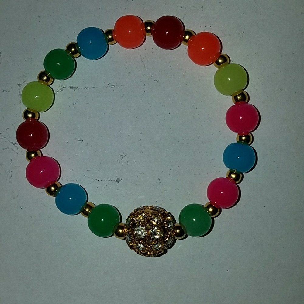 Beautiful, Fun colorful glass bead Bracelet
