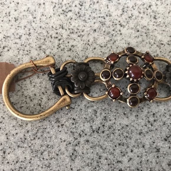 LUCKY BRAND Mandela Semi-Precious Shackle BRACELET - Picture 3 of 6