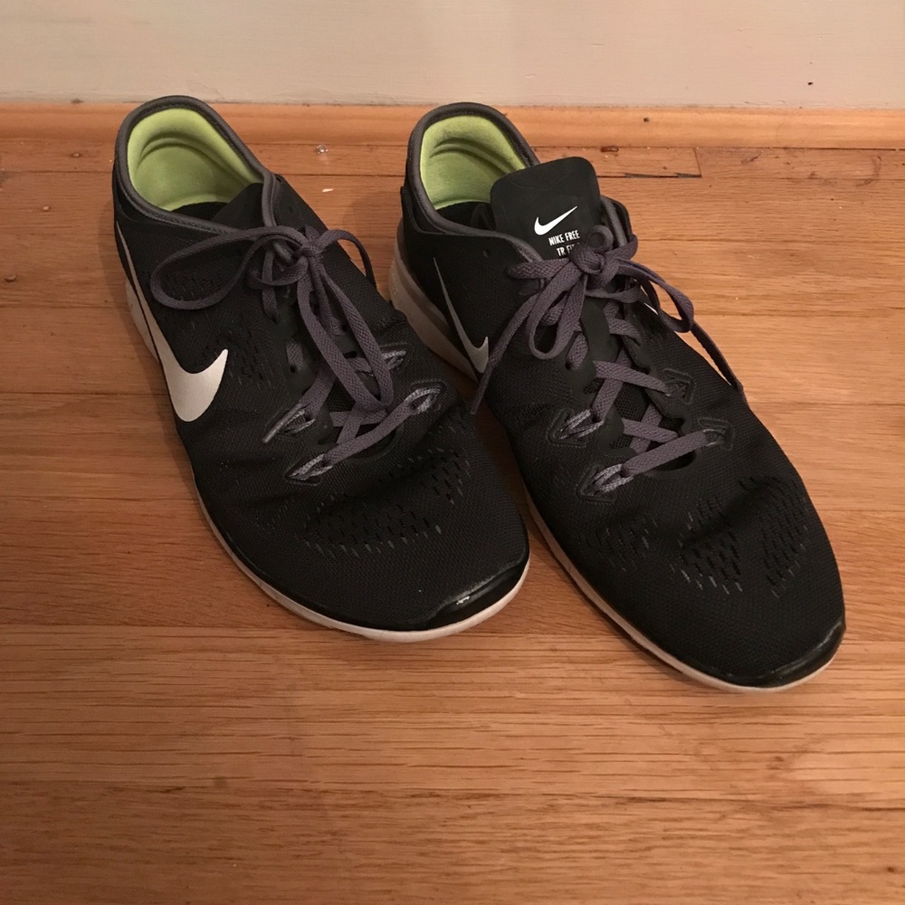 Black and White Nike Free TR Fit 5