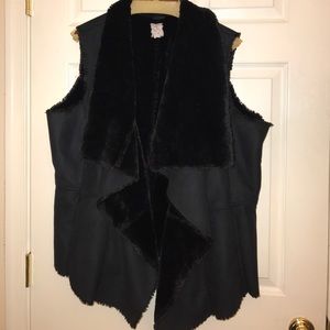 Faux-shearling open front vest