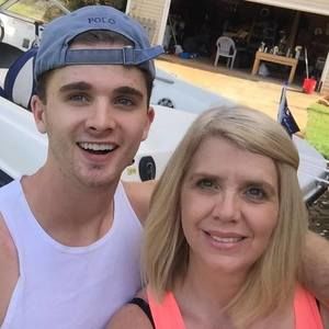 Meet your Posher, Stacey