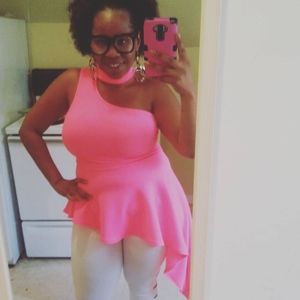 Meet your Posher, Inez