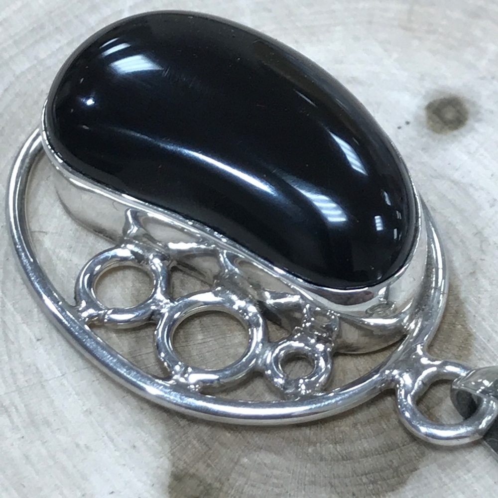 Pendant - Picture 2 of 8