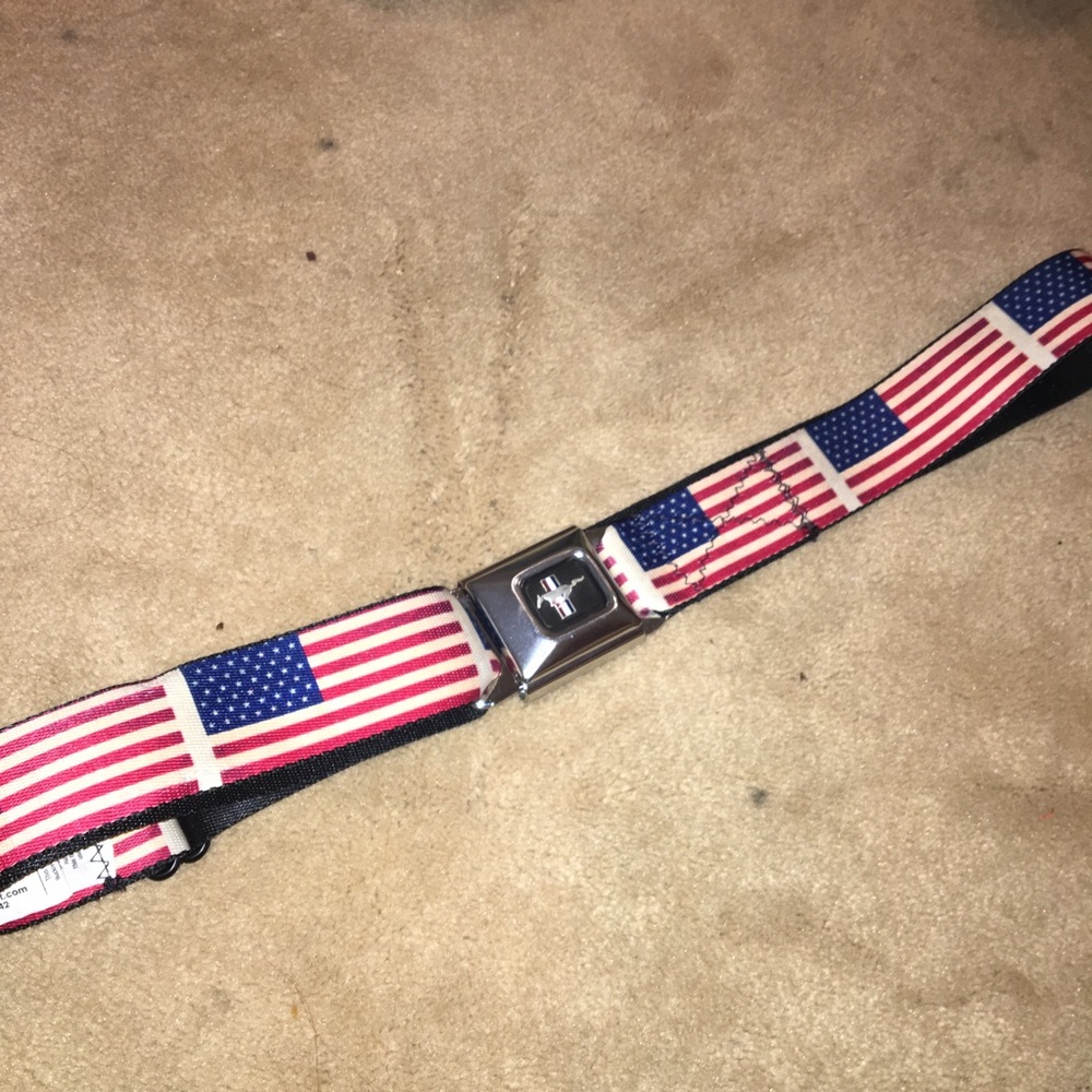 Buckle-down American flag belt