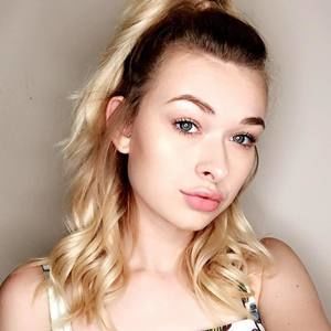 Meet your Posher, Savannah