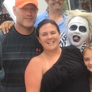 Meet your Posher, Cary