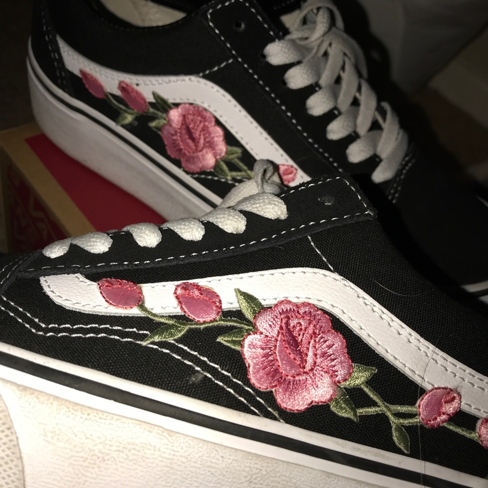 custom vans - Picture 3 of 3