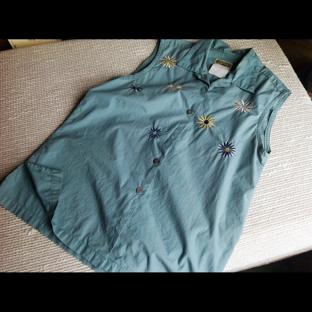 ESPRIT sleeveless embroidered cotton blouse