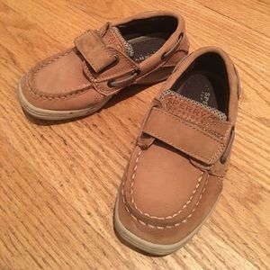 Boys Sperry boat shoes