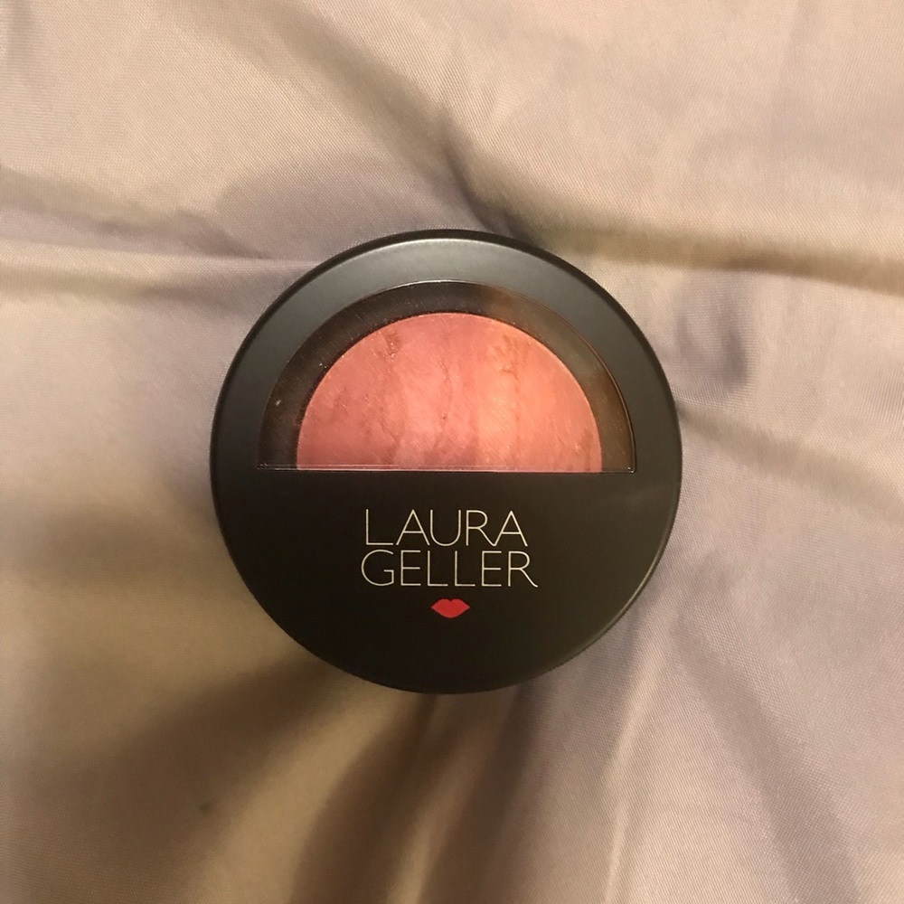 Laura Gellar baked blush