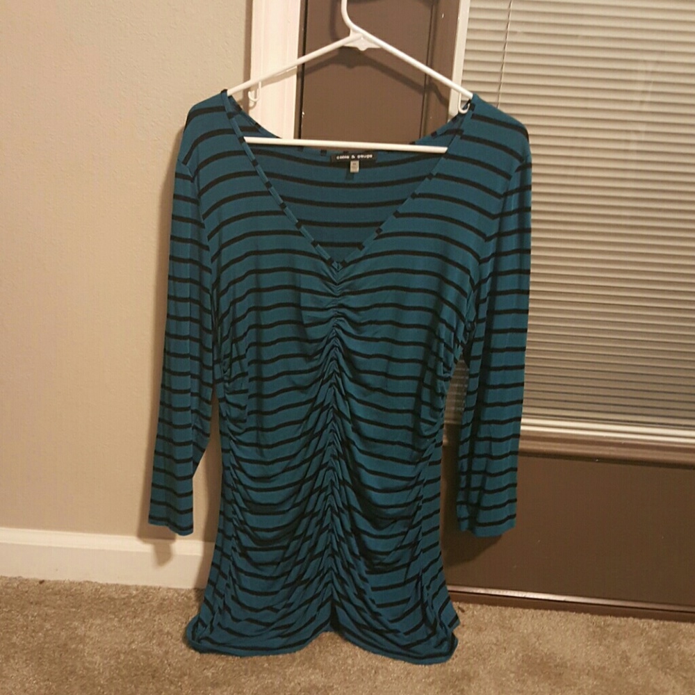 Longsleeve Vneck Top