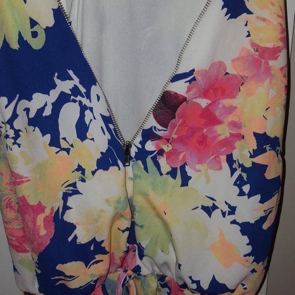 Romper - Picture 2 of 3