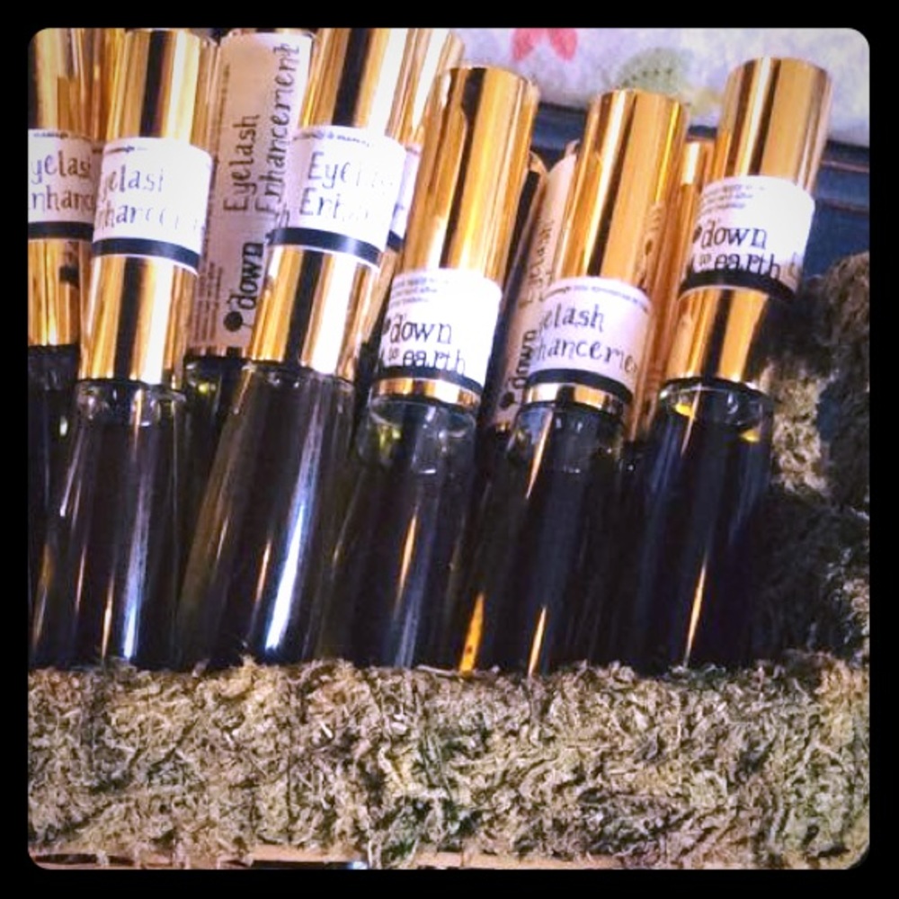 Eyelash enhancement growth serum