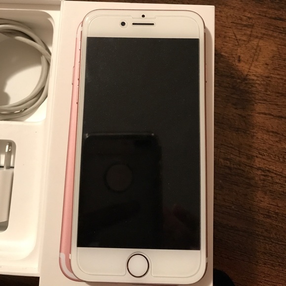 AT&T IPhone 7 128 GB - Picture 2 of 4