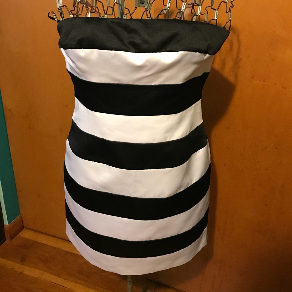 Strapless white and black striped dress