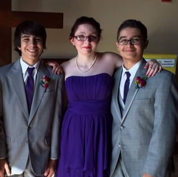 Special occasion dress - Picture 2 of 2