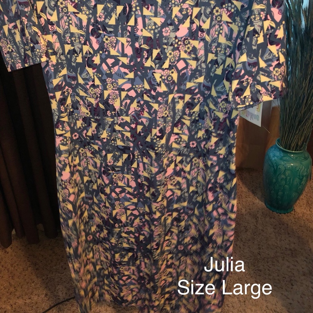 Lularoe Julia