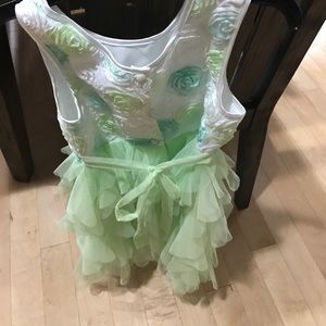 Girls dress