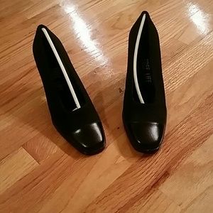 New Black heels with chunky heel