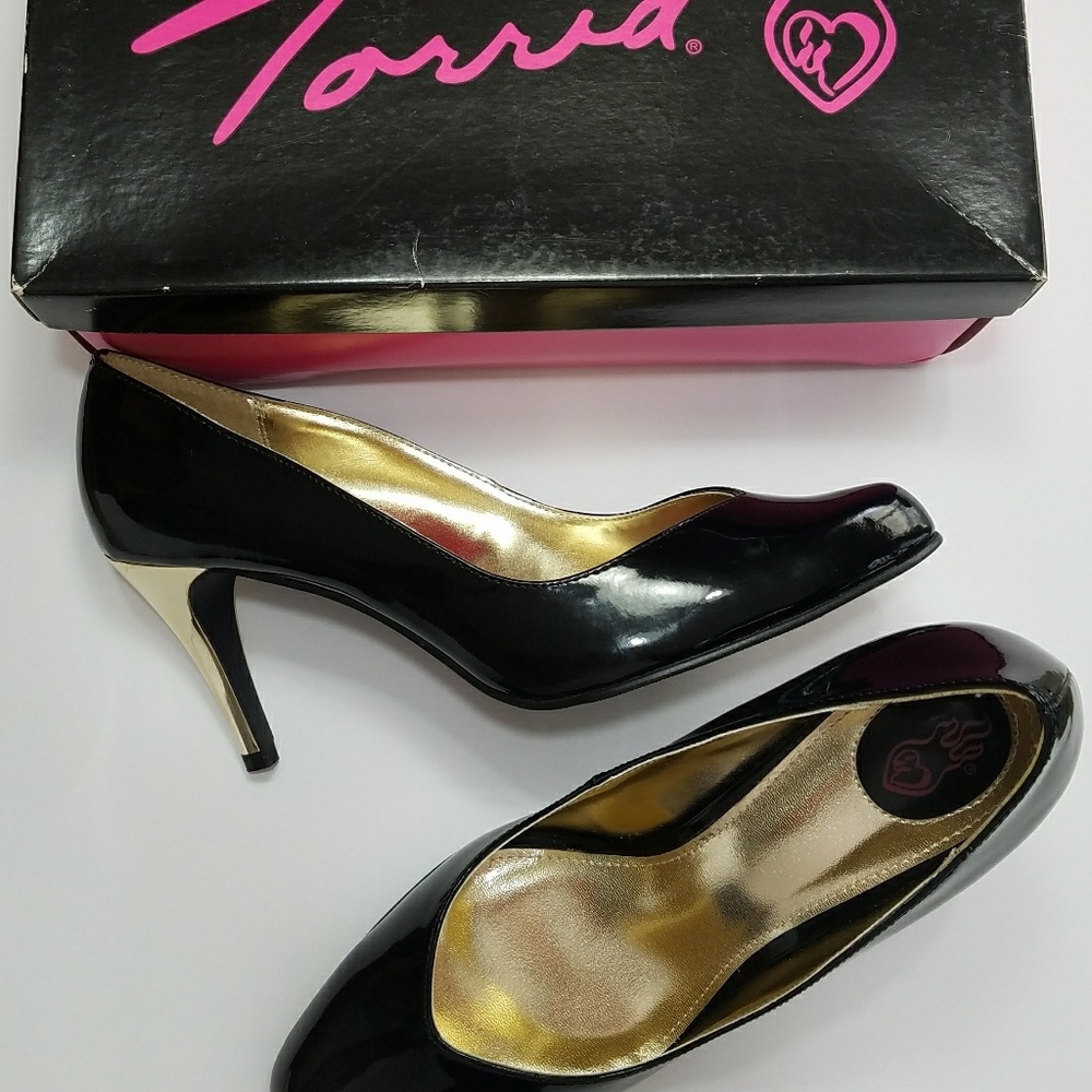 NWT Torrid Patent Leather Gold Heels Size 10W Wide