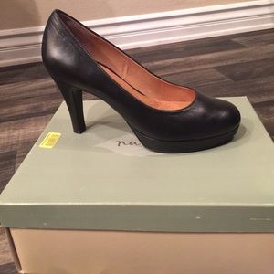 Nurture black 4 inch heels