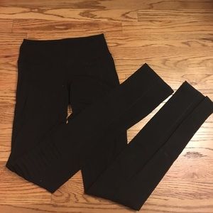 Lululemon leggings!