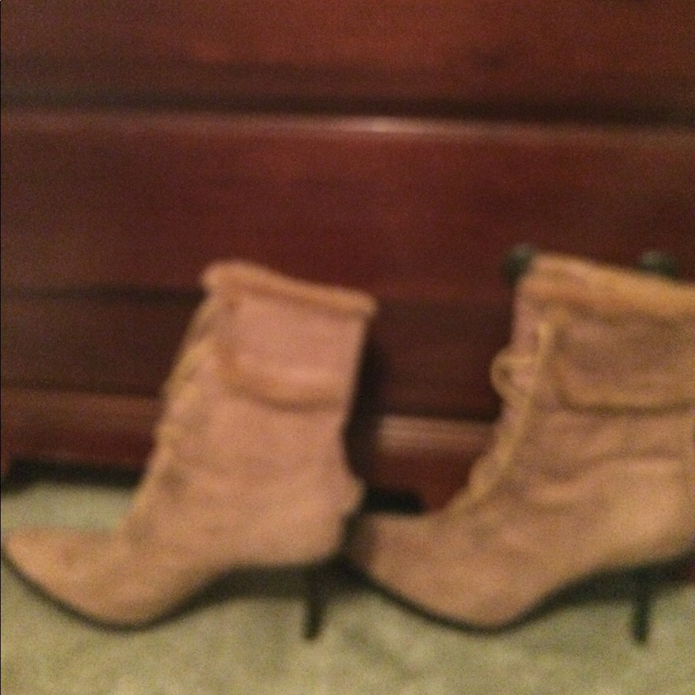 Light brown suede heel work boots
