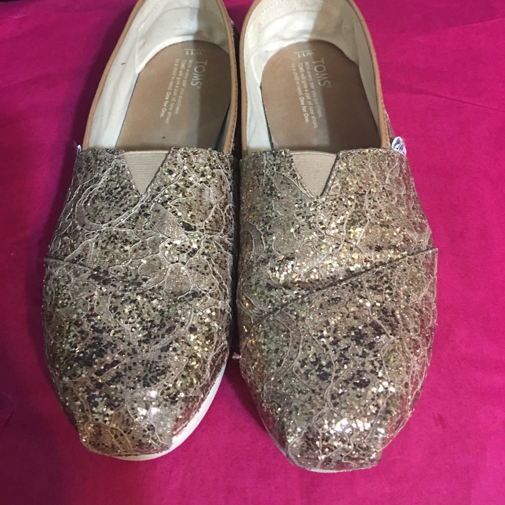 TOMS lace glitz