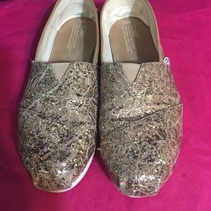 TOMS lace glitz