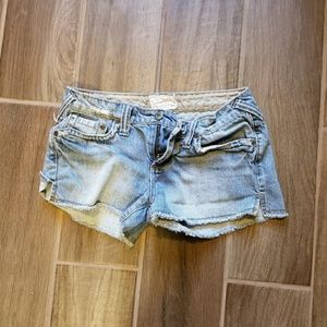 Cute womens Jean shorts