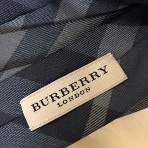 Burberry London Check Silk Tie - Navy Blue Black