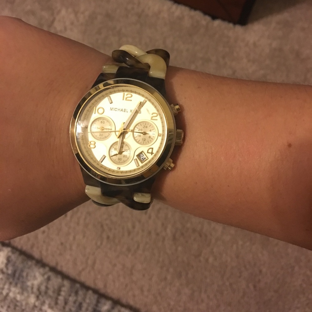 Michael Kors watch - Picture 3 of 3