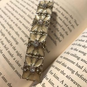 Beautiful hair clip!